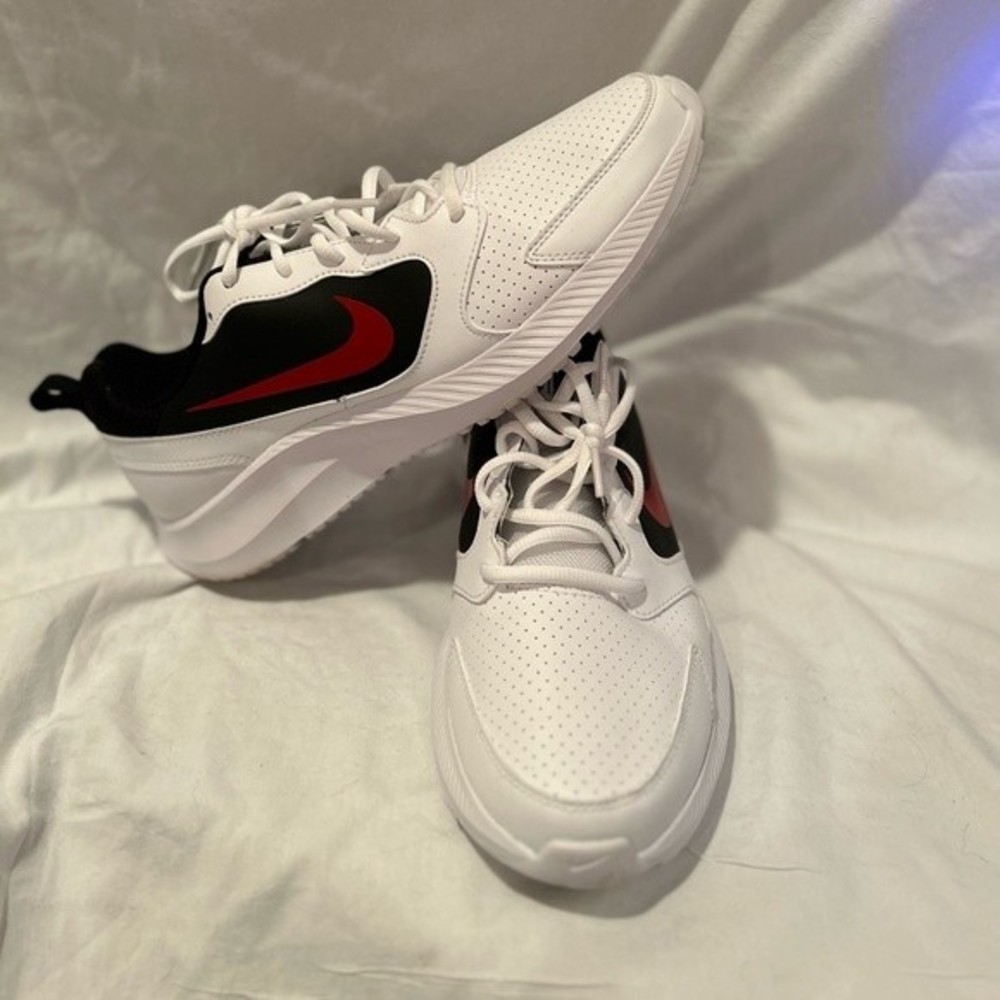 Nike Todos Running Men’s Sneaker Shoes White Red Swoosh